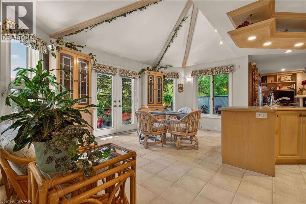 21 FERN Avenue - 11