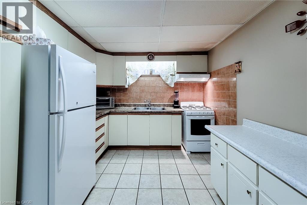 56 TEAK Street - 46