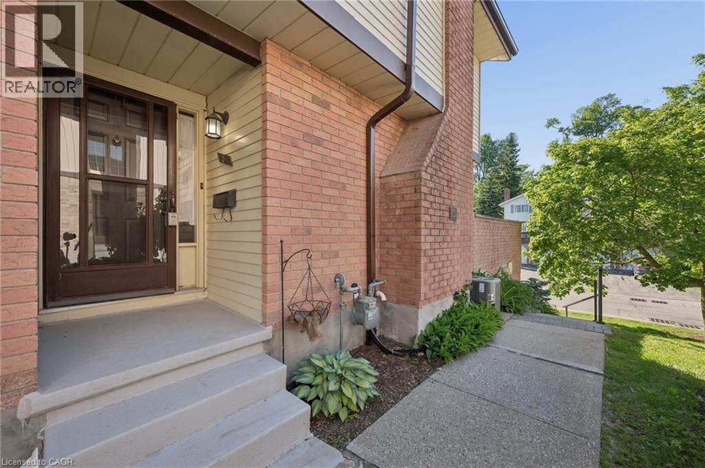 #8 236 KINGSWOOD Drive - 10