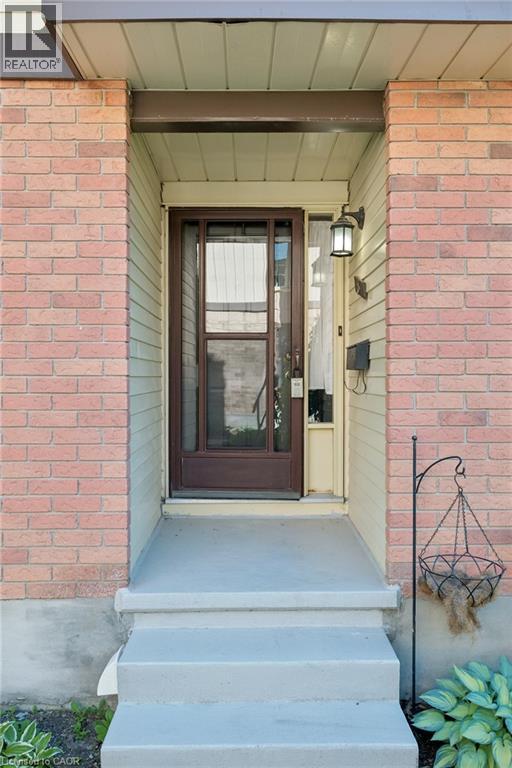 #8 236 KINGSWOOD Drive - 11