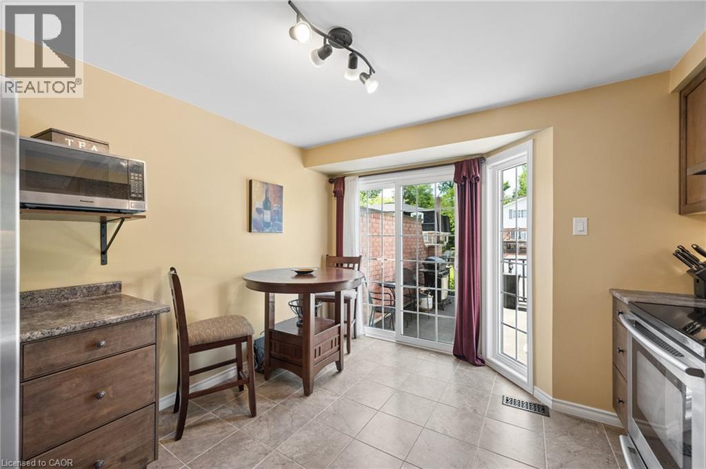 #8 236 KINGSWOOD Drive - 17