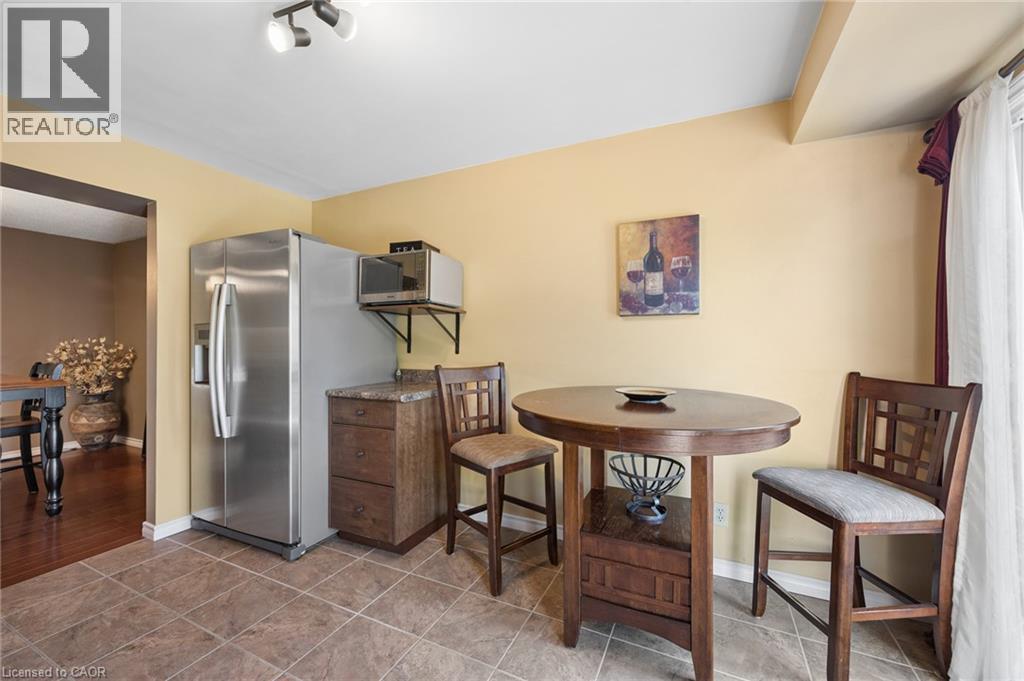 #8 236 KINGSWOOD Drive - 18