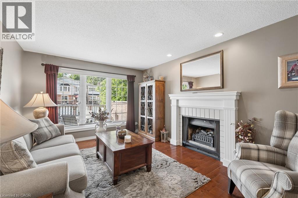 #8 236 KINGSWOOD Drive - 25