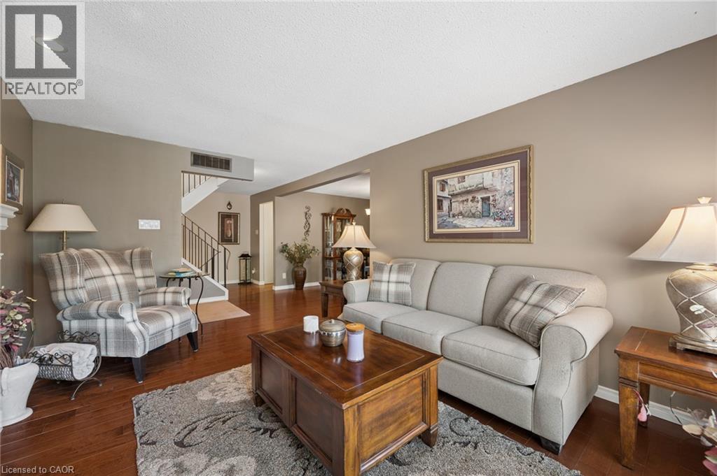 #8 236 KINGSWOOD Drive - 27