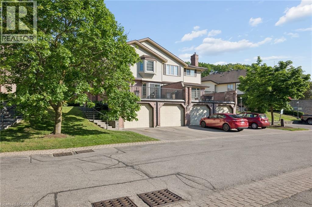 #8 236 KINGSWOOD Drive - Image 3