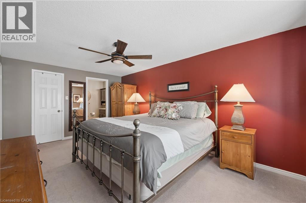 #8 236 KINGSWOOD Drive - 33