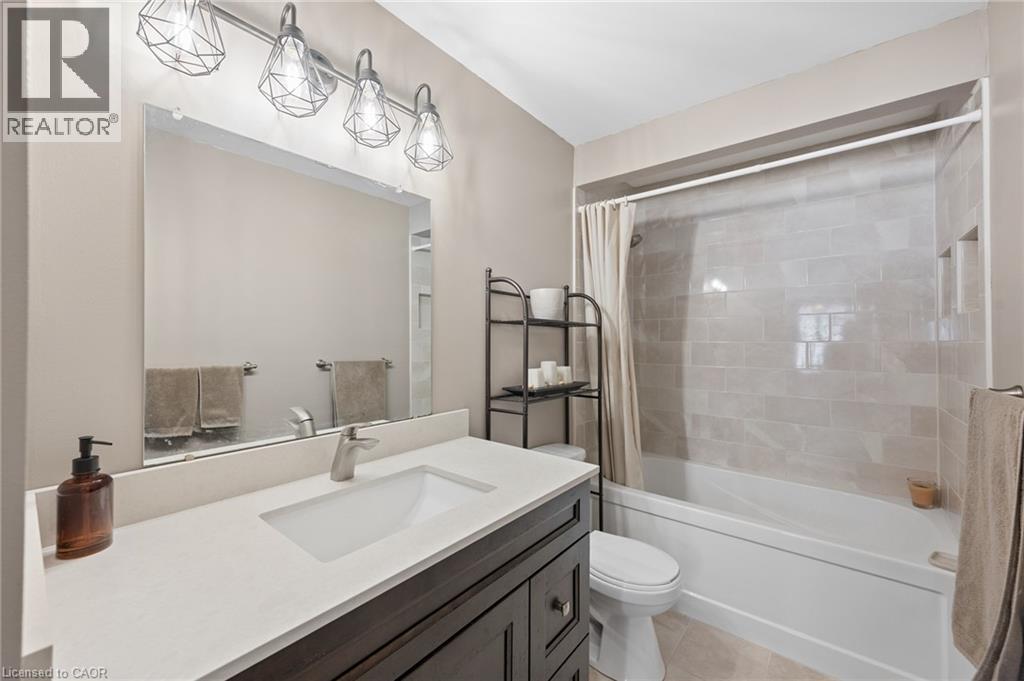#8 236 KINGSWOOD Drive - 38
