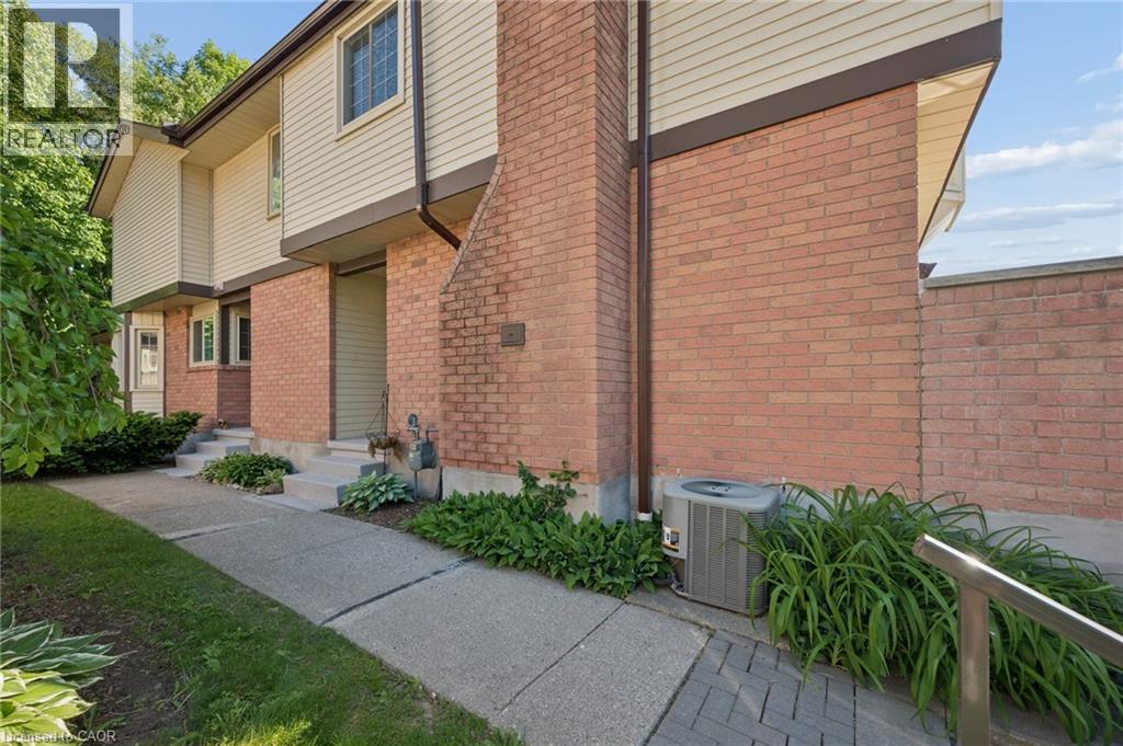 #8 236 KINGSWOOD Drive - 9