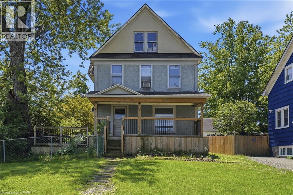 176 BERTIE Street - 2