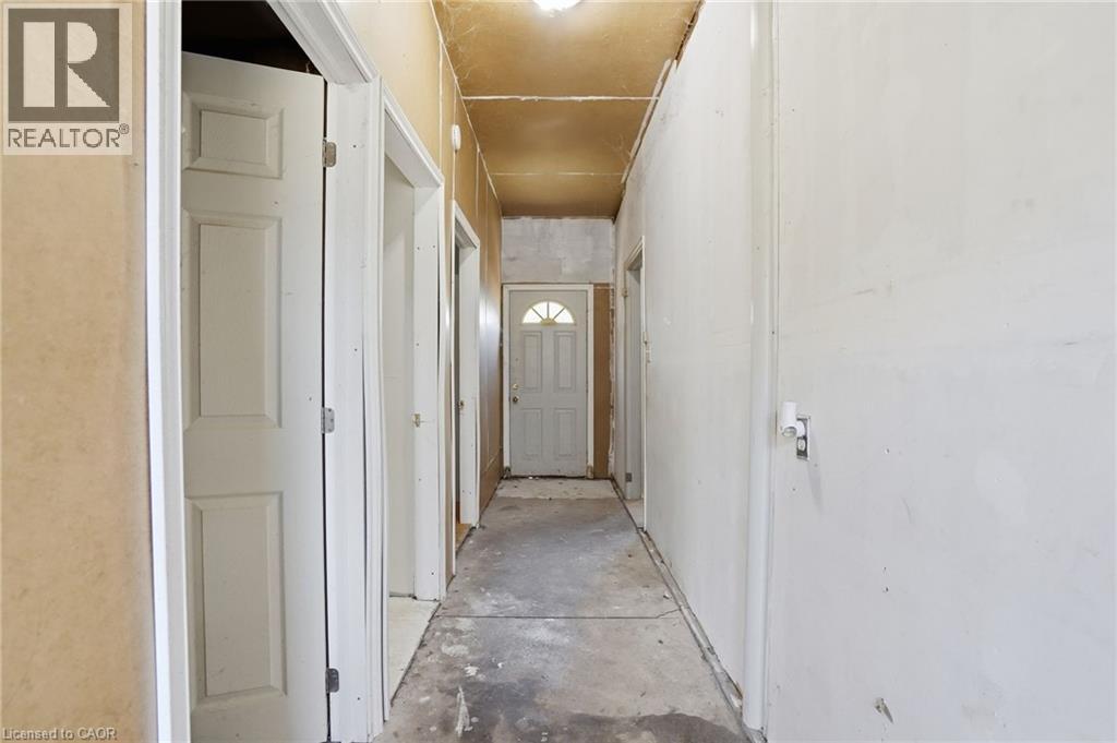 176 BERTIE Street - 21