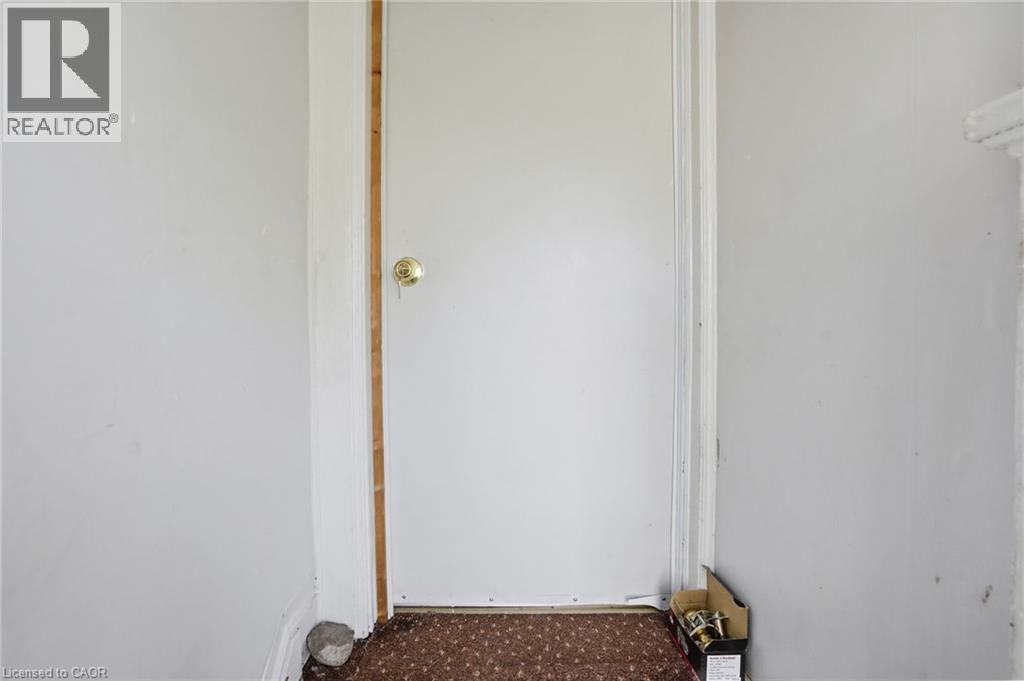 176 BERTIE Street - 8