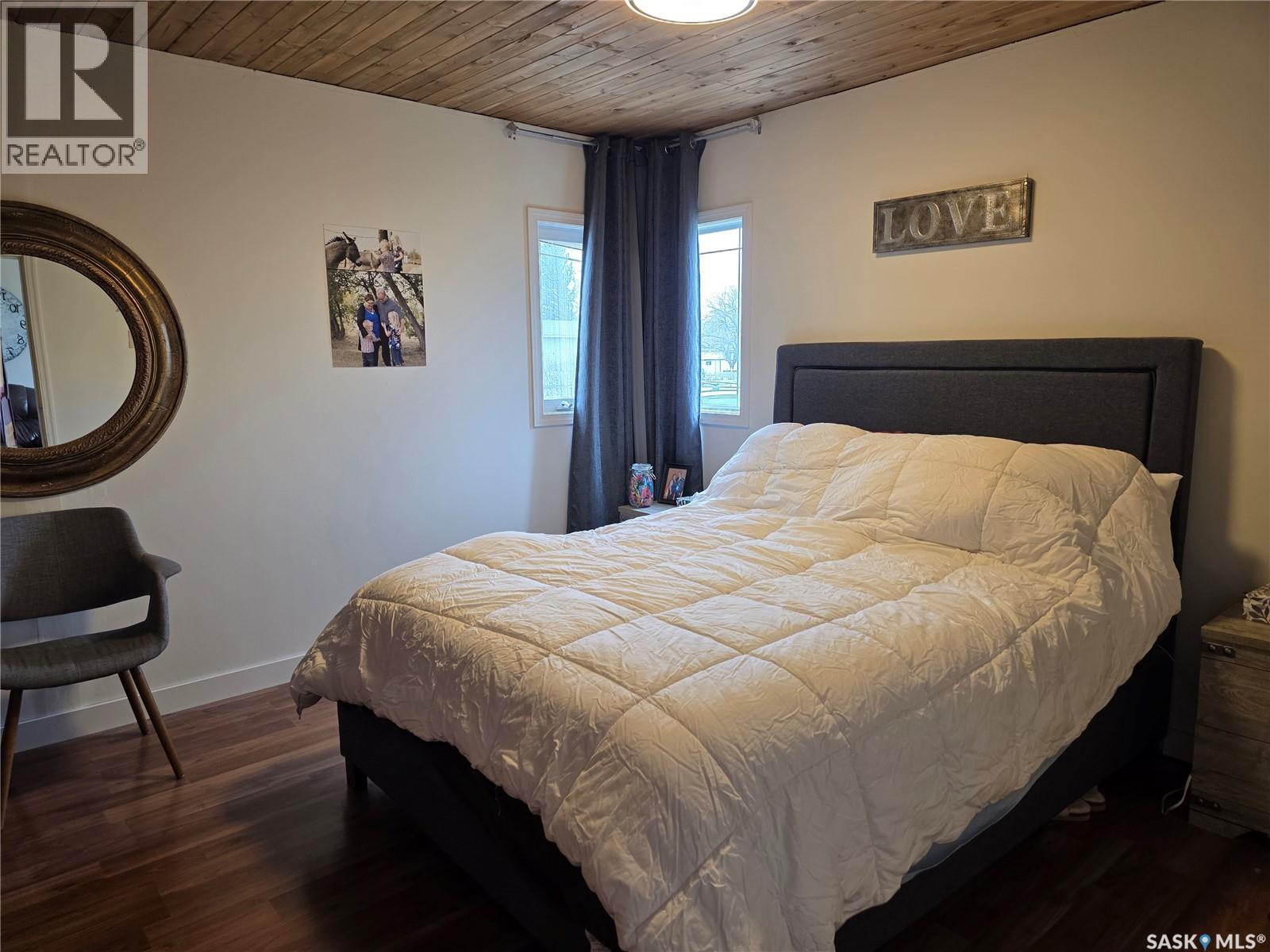 111 4th AVENUE N - 16
