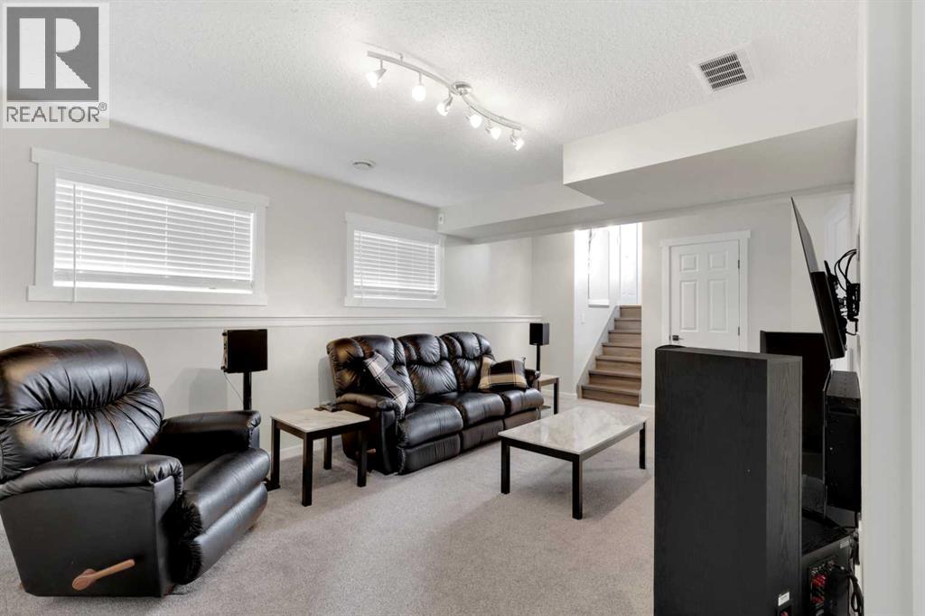 68 Ireland Crescent - 25