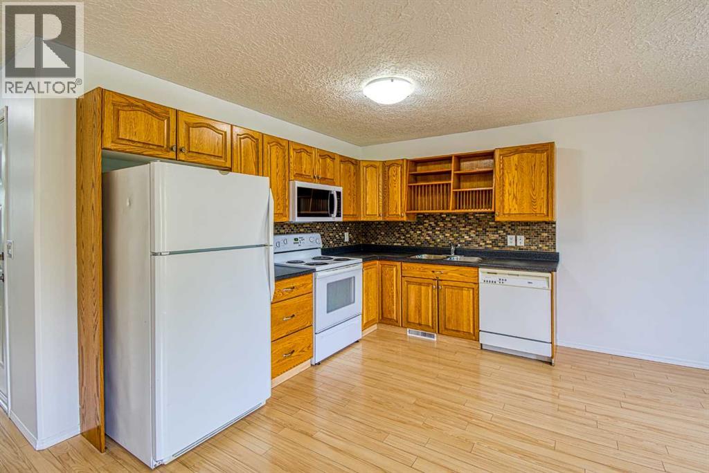 10312B 103 Street - photo 4