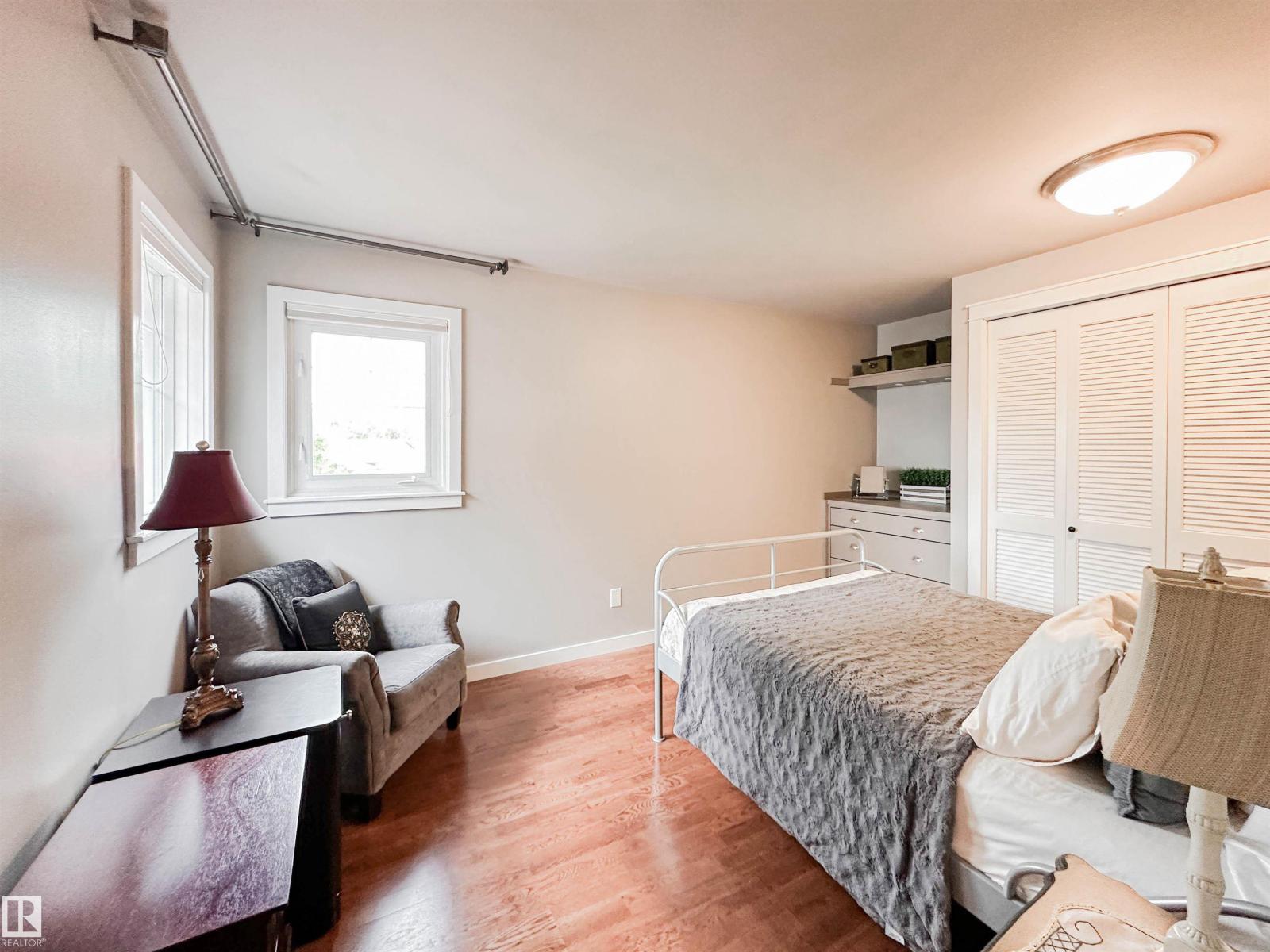 3 LAIRD PL — photo 38