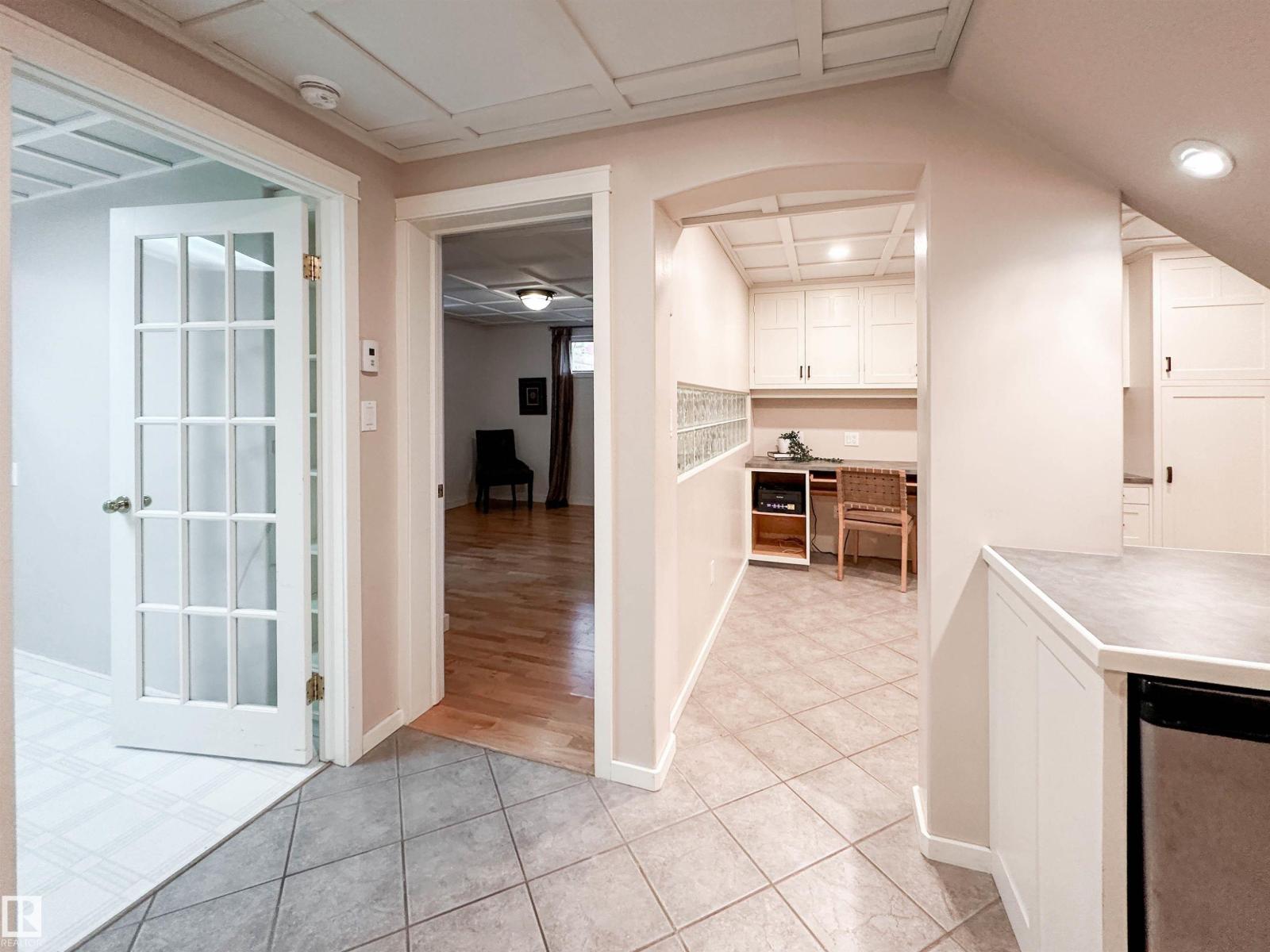 3 LAIRD PL — photo 52