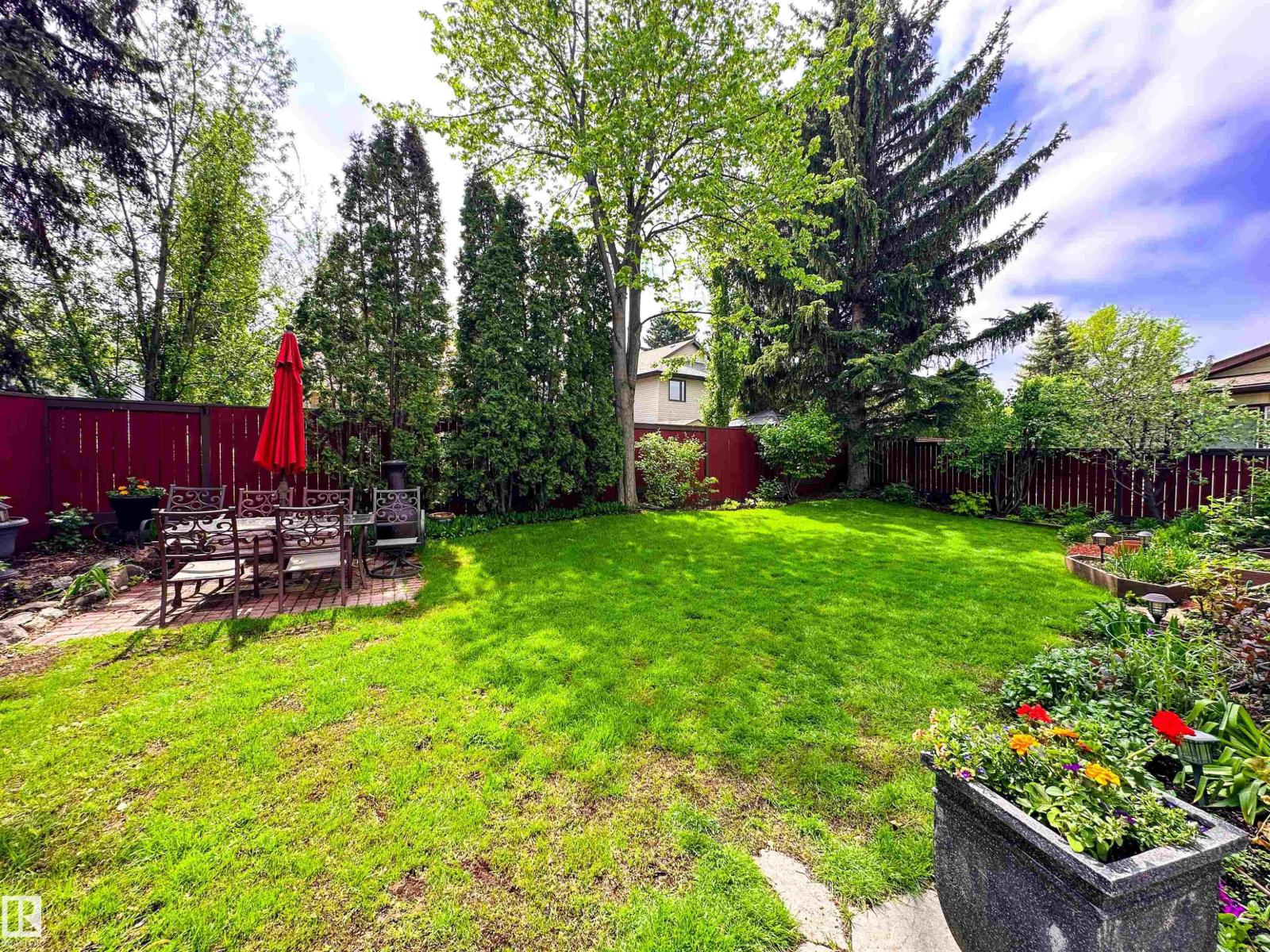 3 LAIRD PL — photo 70