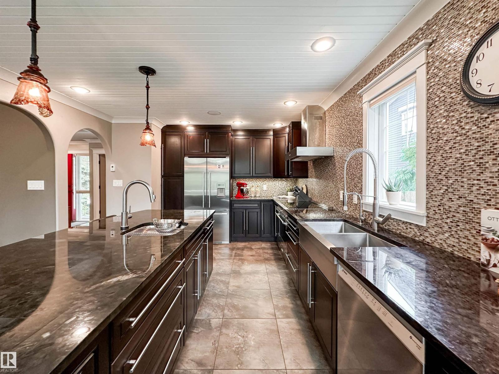 3 LAIRD PL — photo 9
