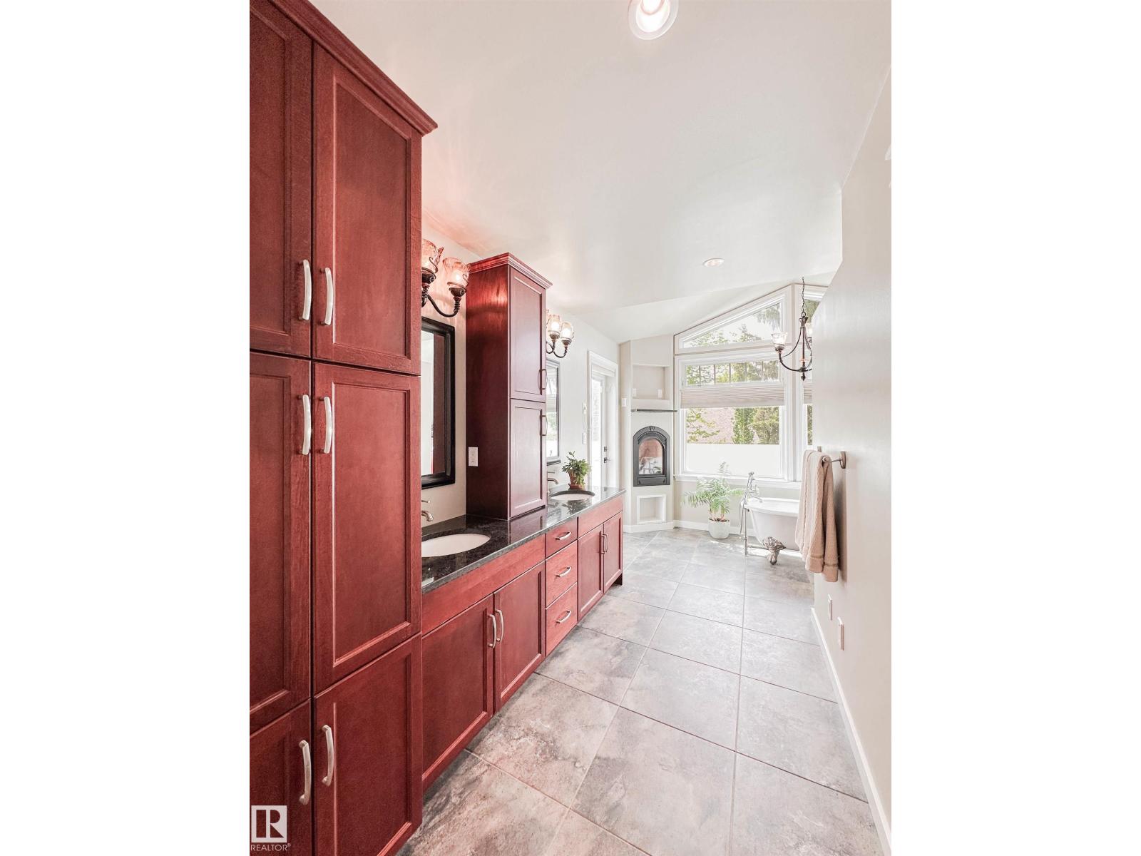 3 LAIRD PL — photo 26