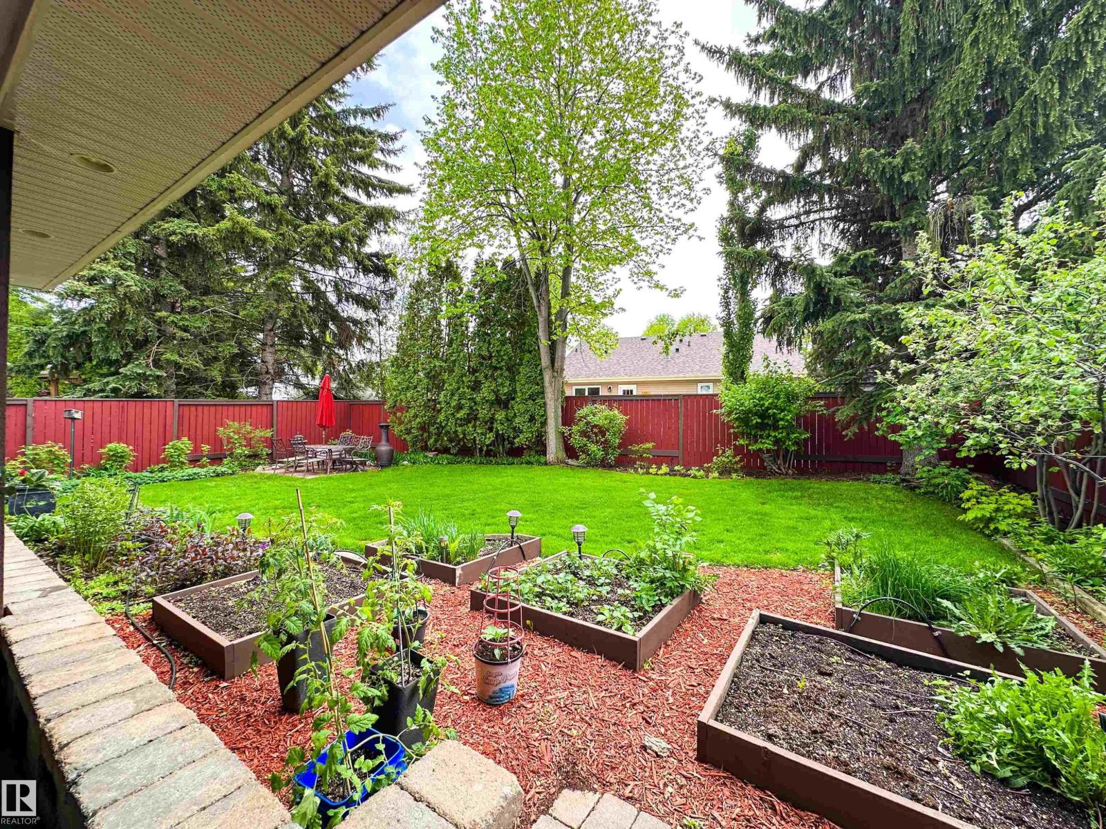 3 LAIRD PL — photo 63
