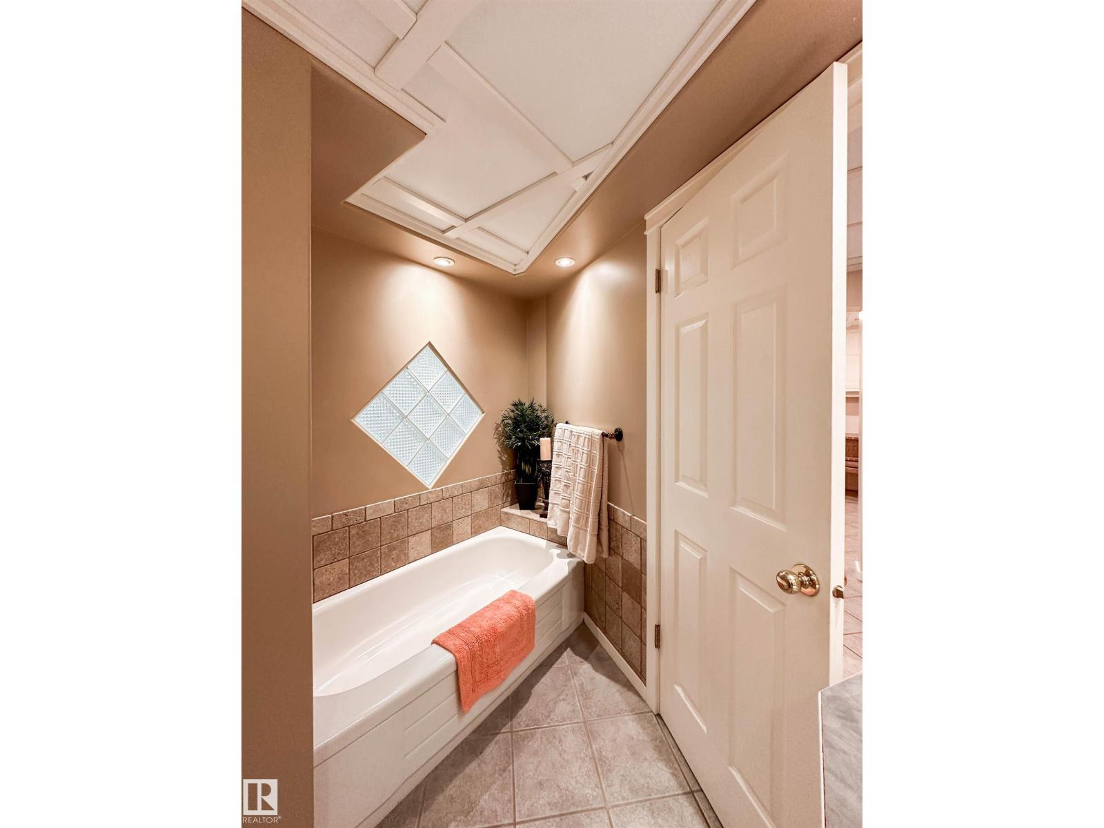 3 LAIRD PL — photo 58