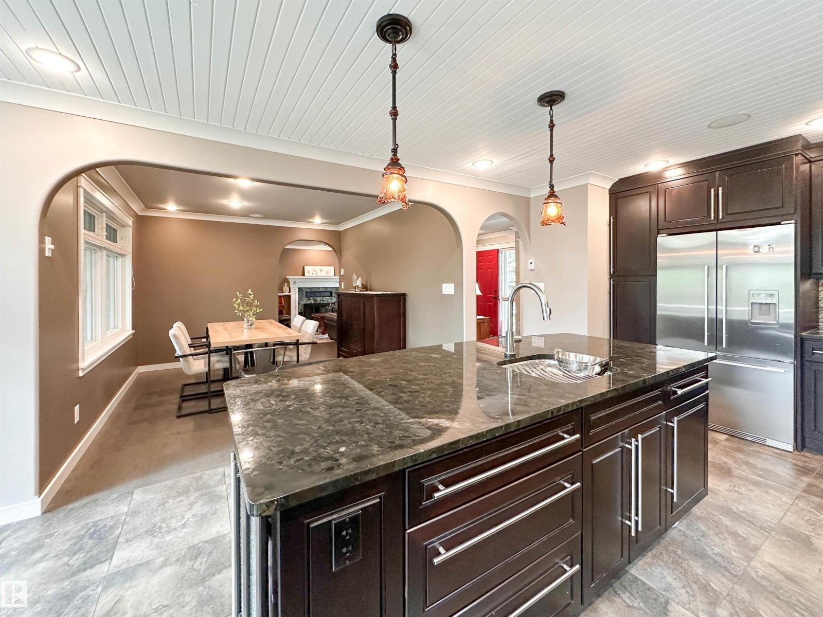 3 LAIRD PL — photo 10