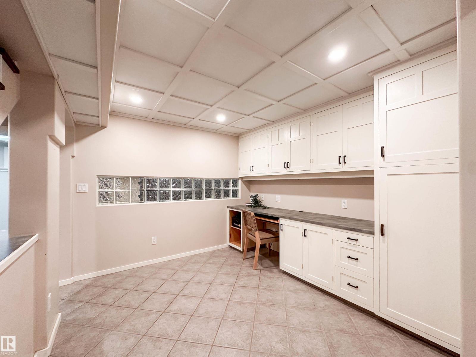 3 LAIRD PL — photo 49