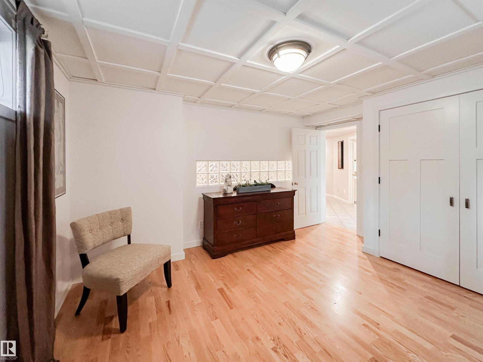 3 LAIRD PL — photo 56