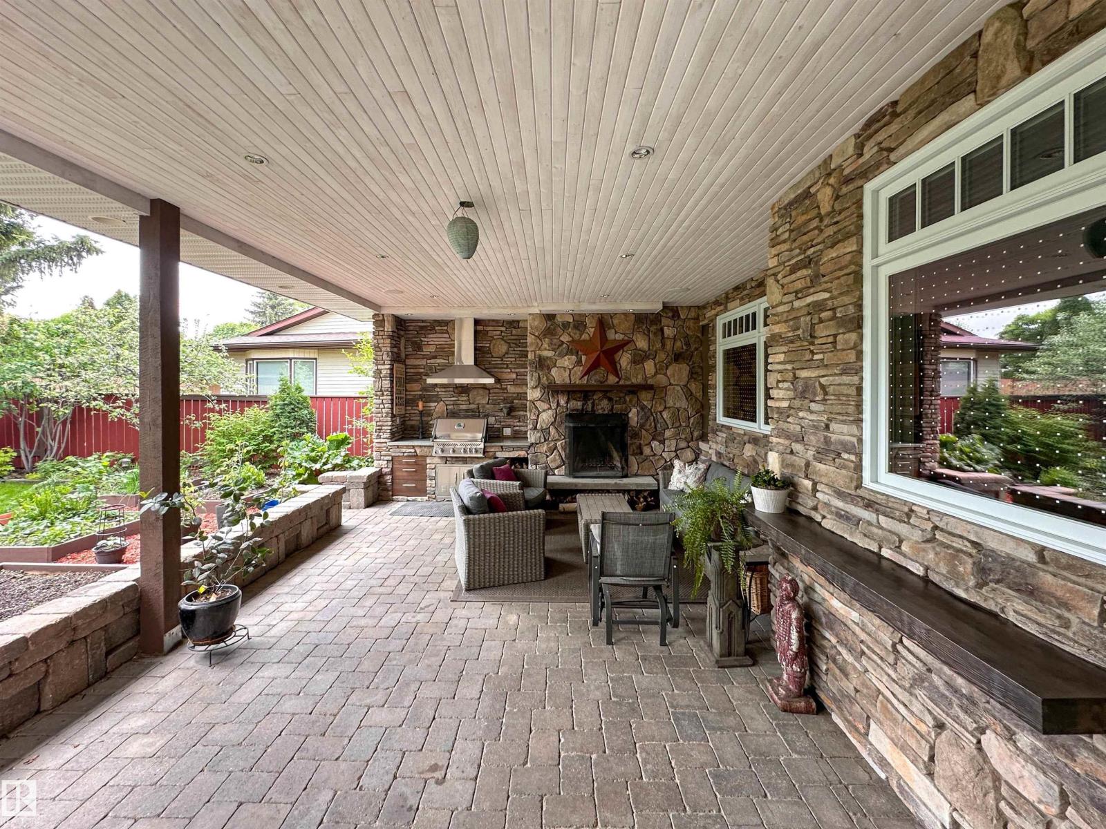 3 LAIRD PL — photo 60
