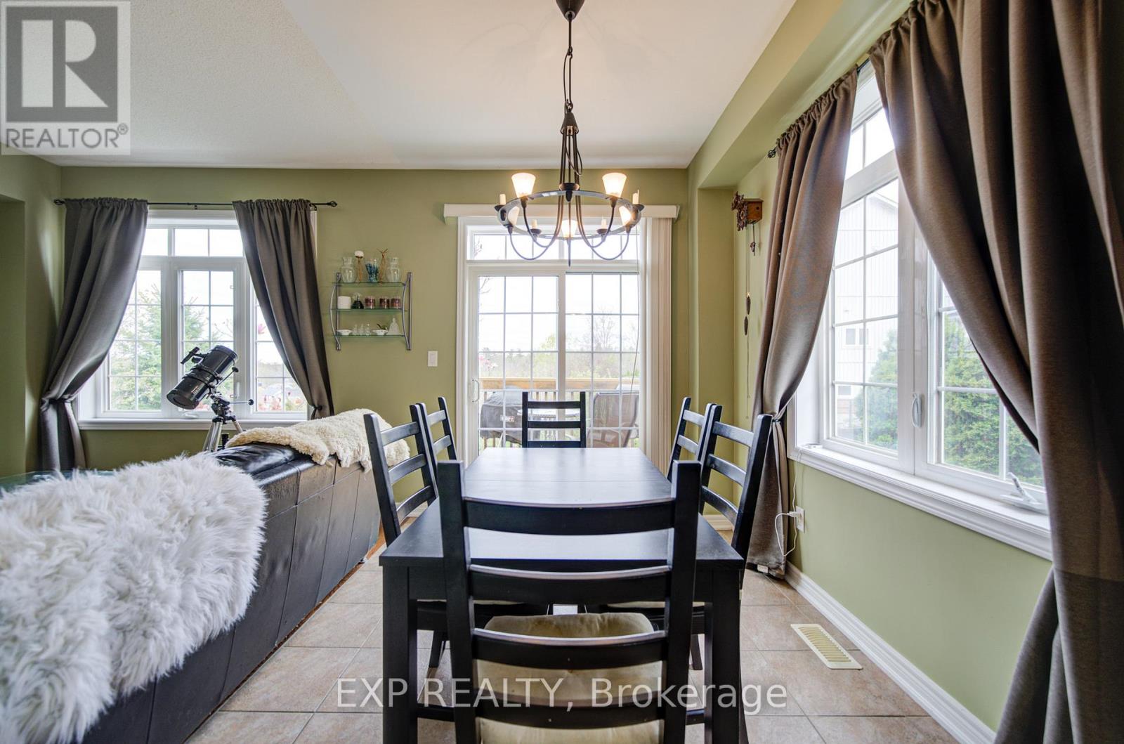 25 SUTCLIFF LANE - 22