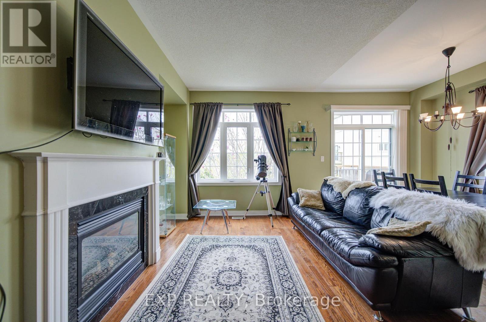 25 SUTCLIFF LANE - 24