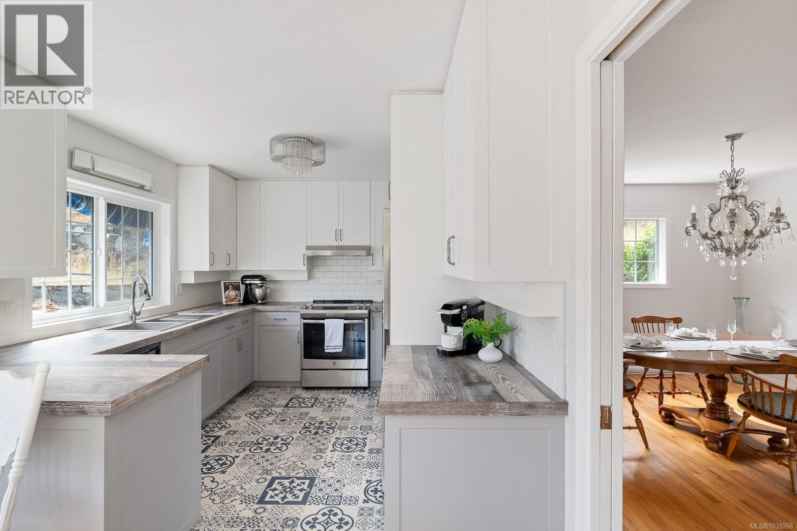 764 Richmond Ave - 14