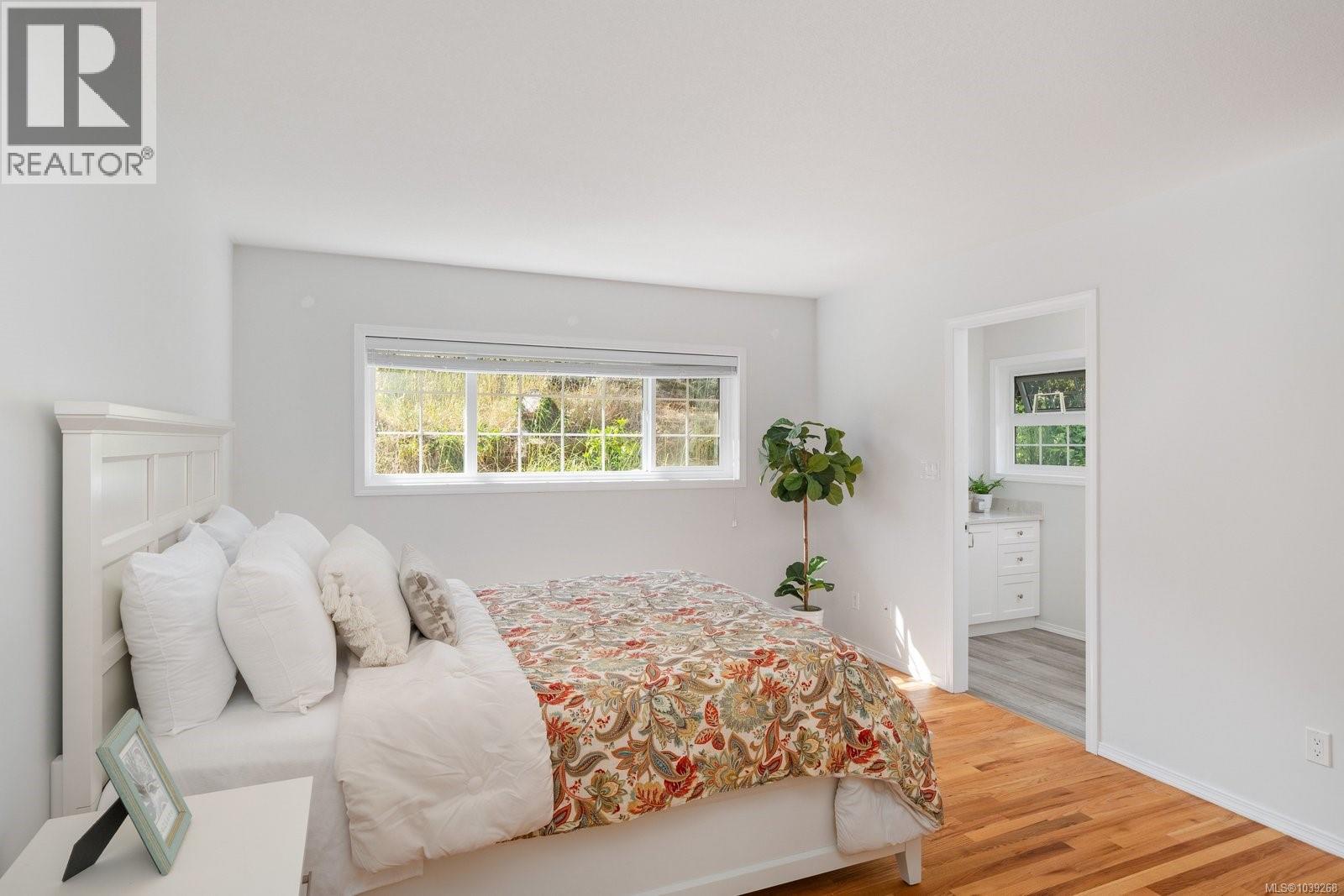 764 Richmond Ave - 22