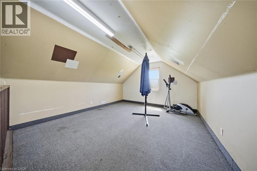 571 EAST QUARTER LINE Road - 33