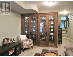 18b Algoma Street, Toronto, ON M8Y1C3 Photo 12