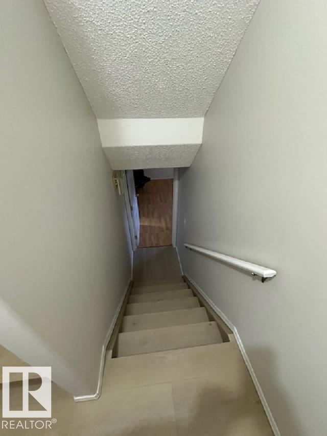 9806 179 AV NW - 24