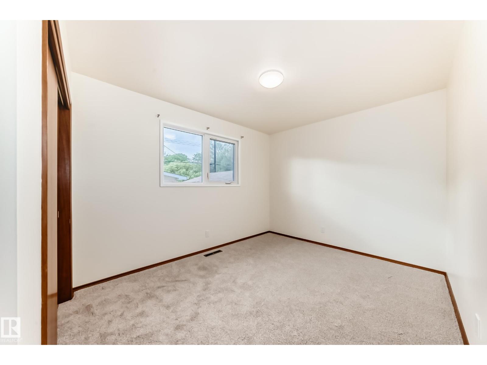 12022 62 ST NW - 10