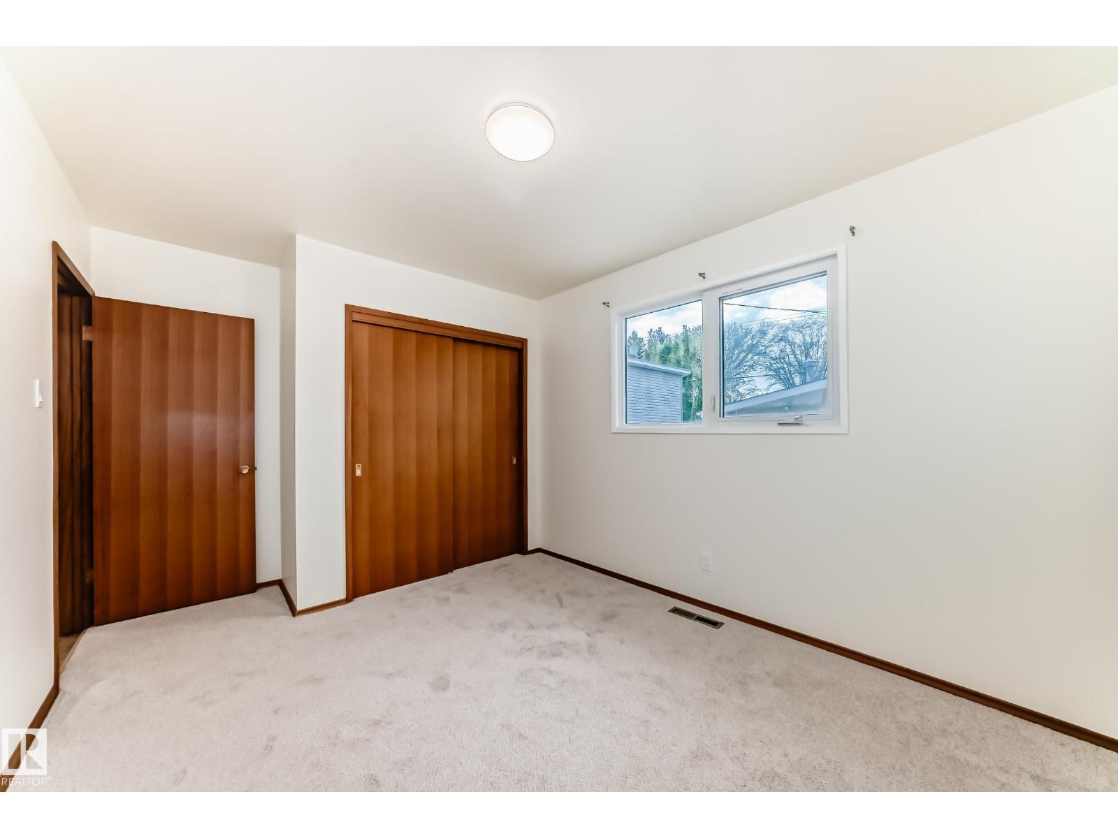 12022 62 ST NW - 11
