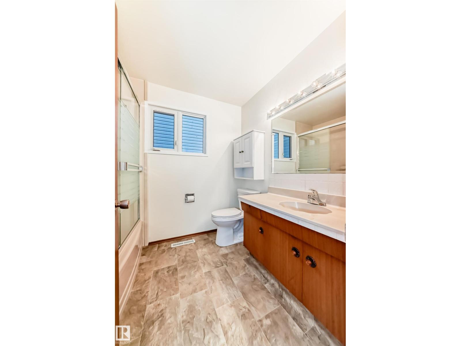 12022 62 ST NW - 17