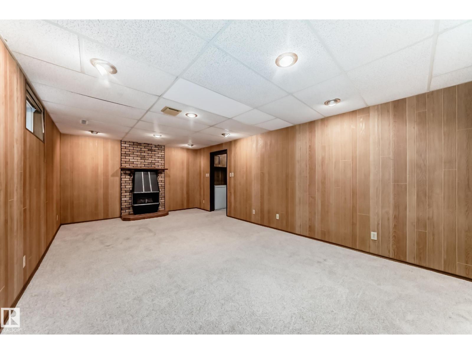 12022 62 ST NW - 23
