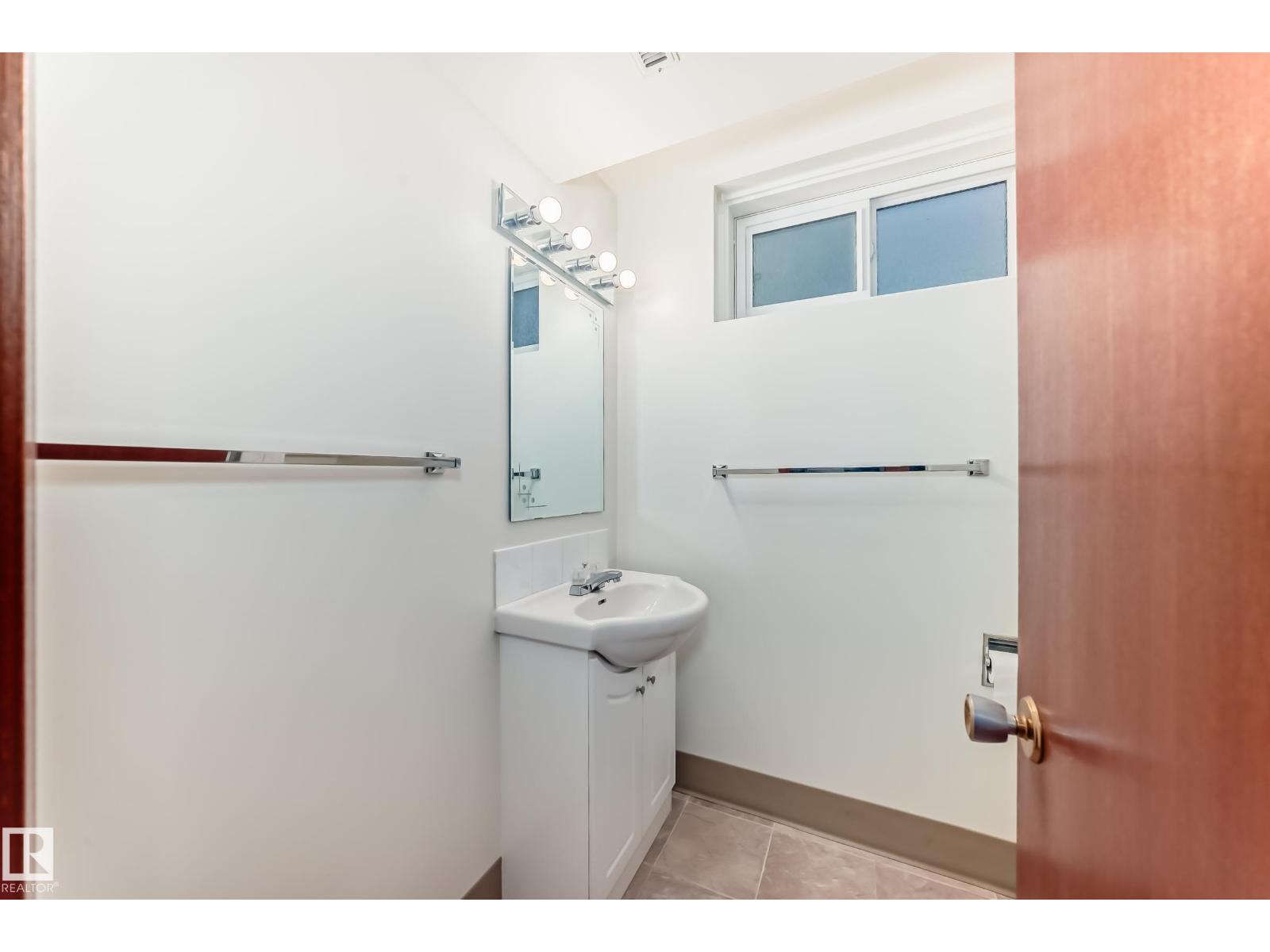 12022 62 ST NW - 30