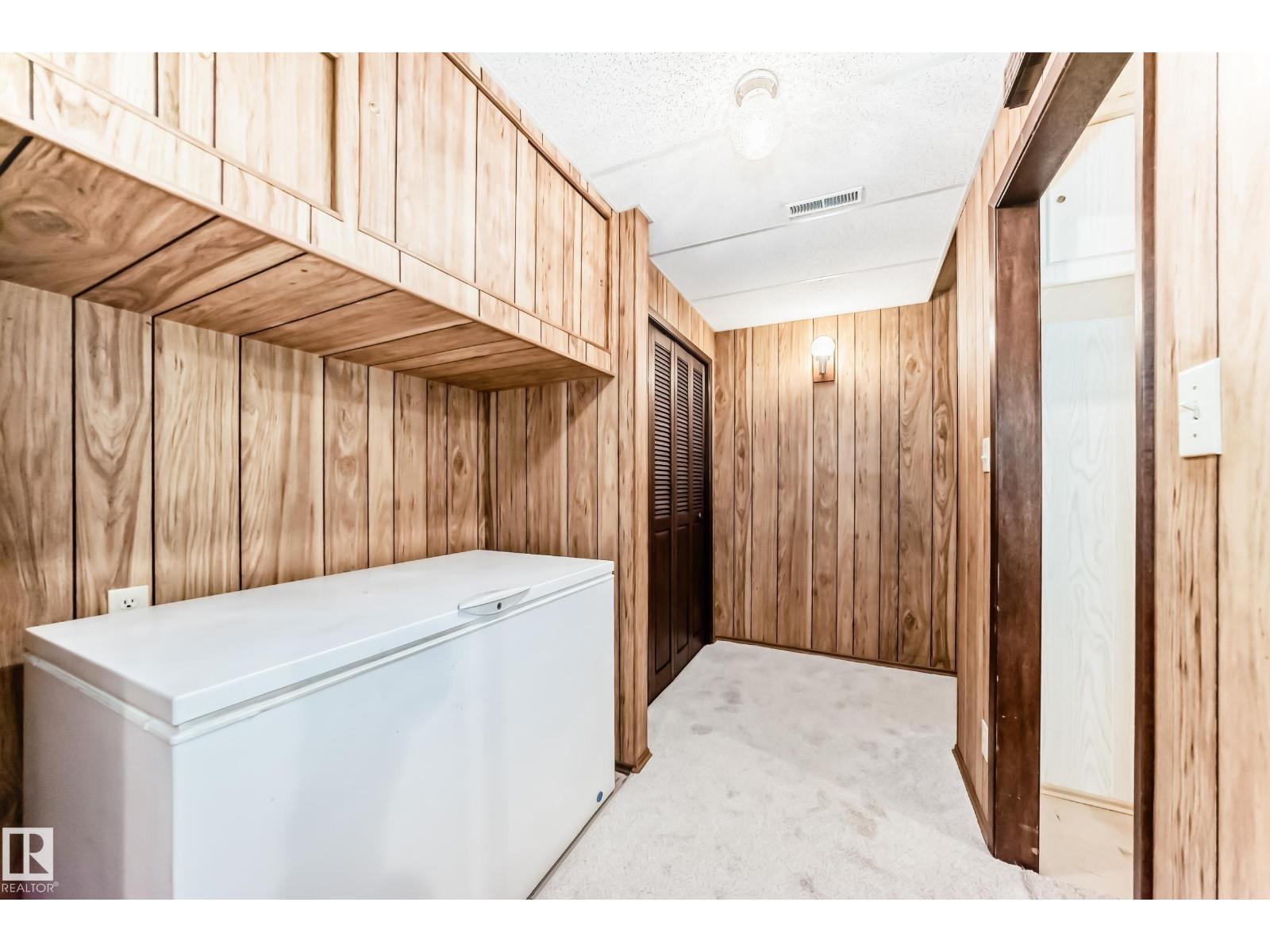 12022 62 ST NW - 32