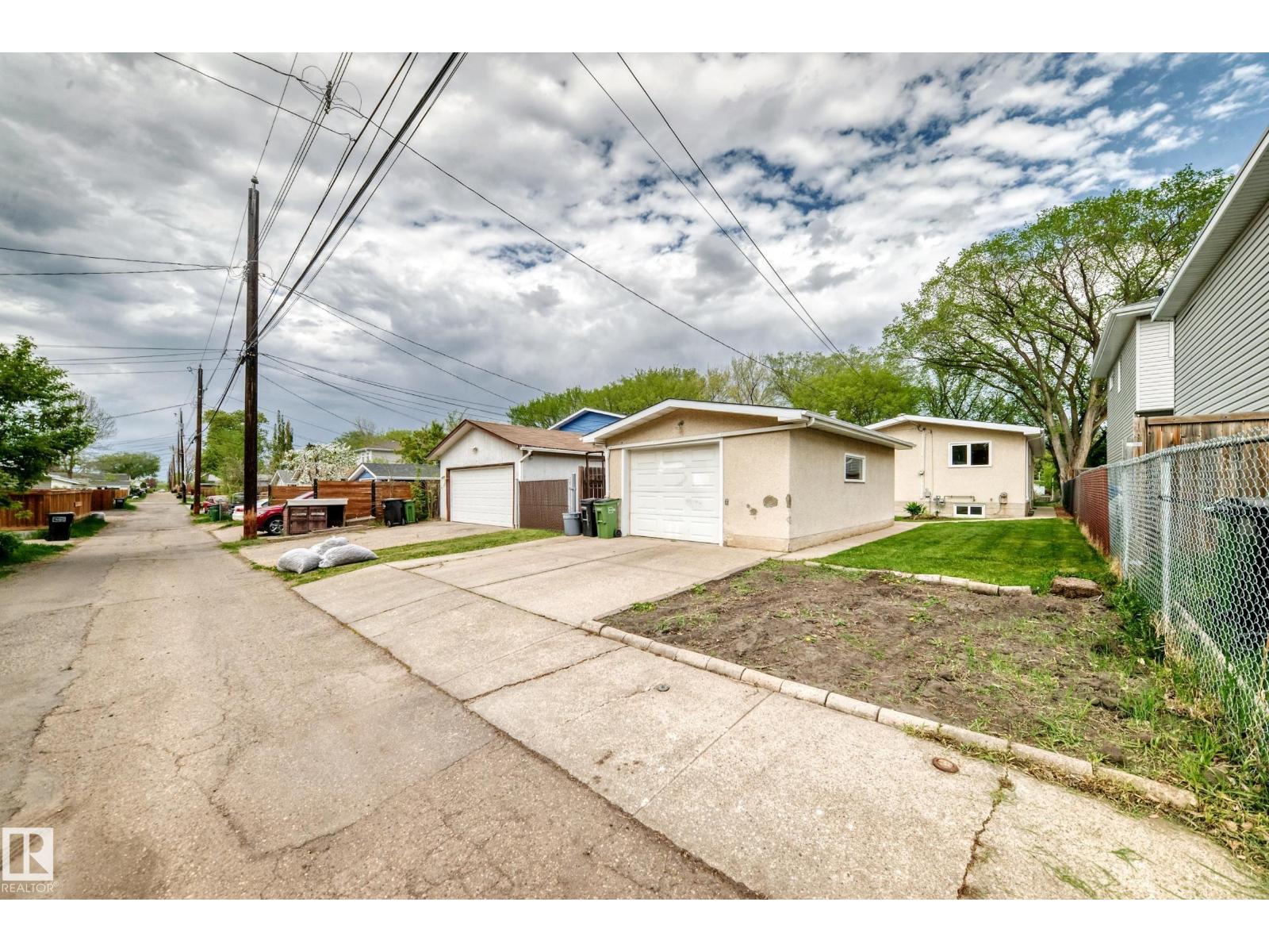 12022 62 ST NW - 36