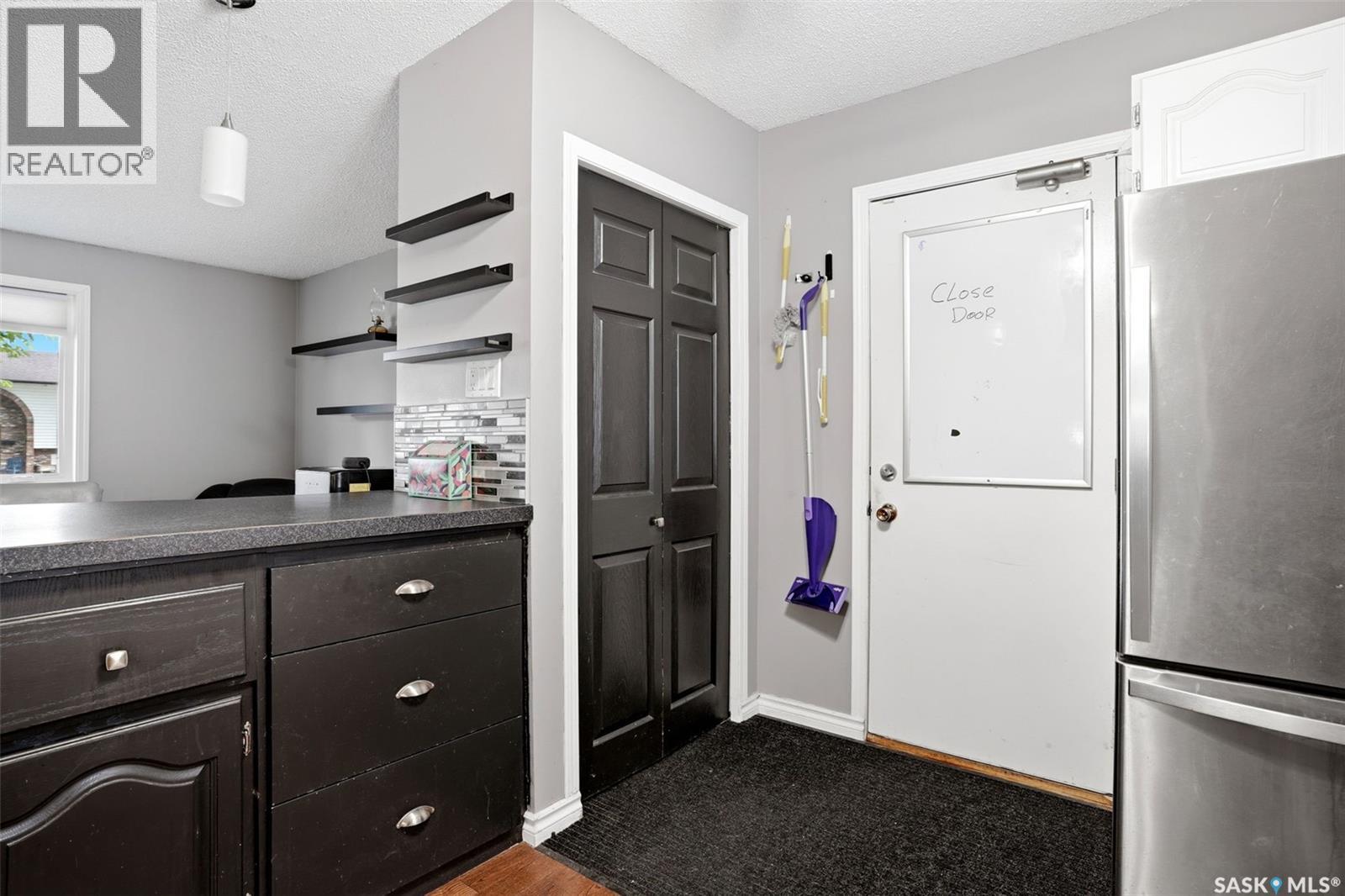 14 Wheeler CRESCENT - 11