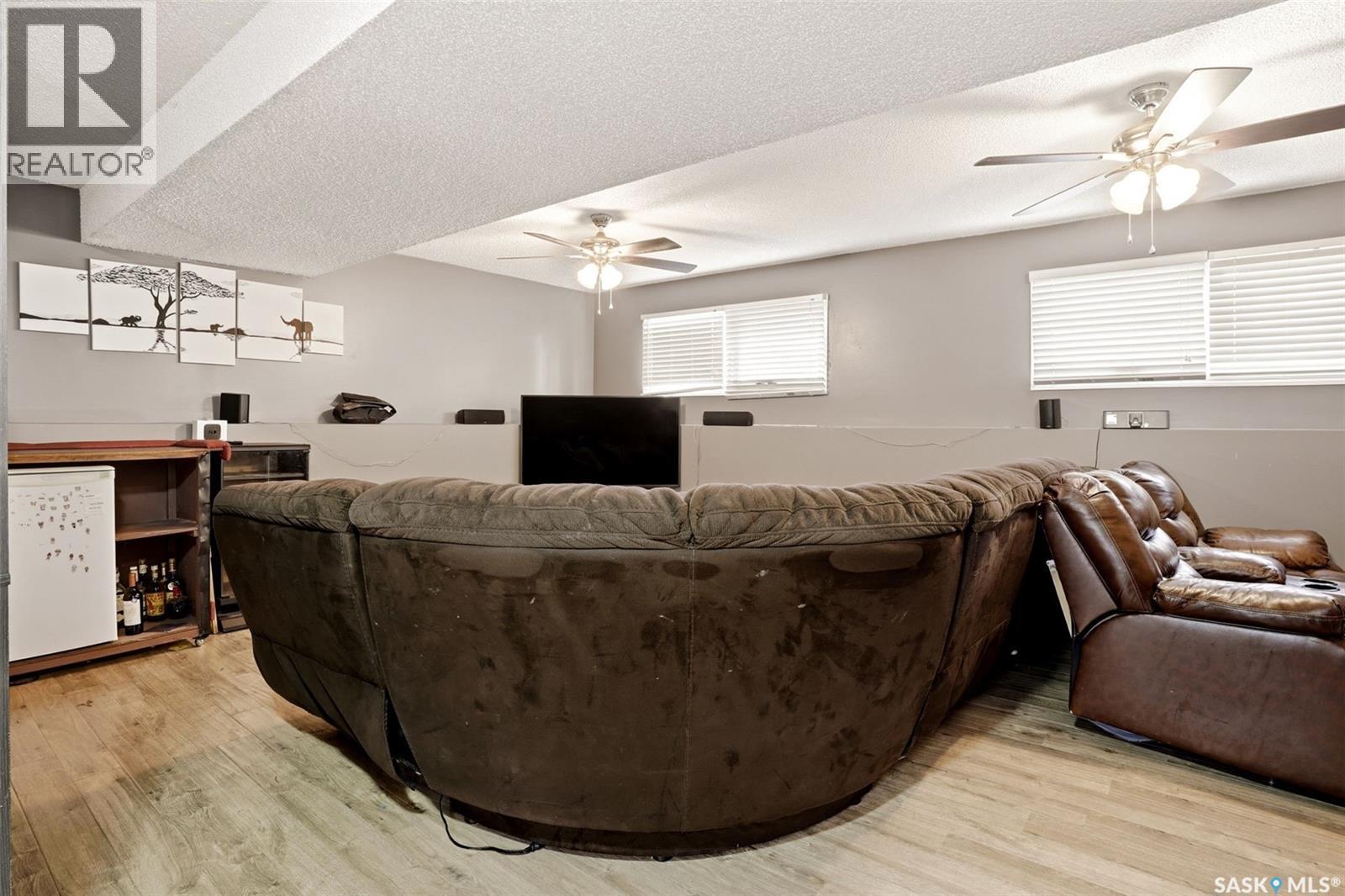 14 Wheeler CRESCENT - 27