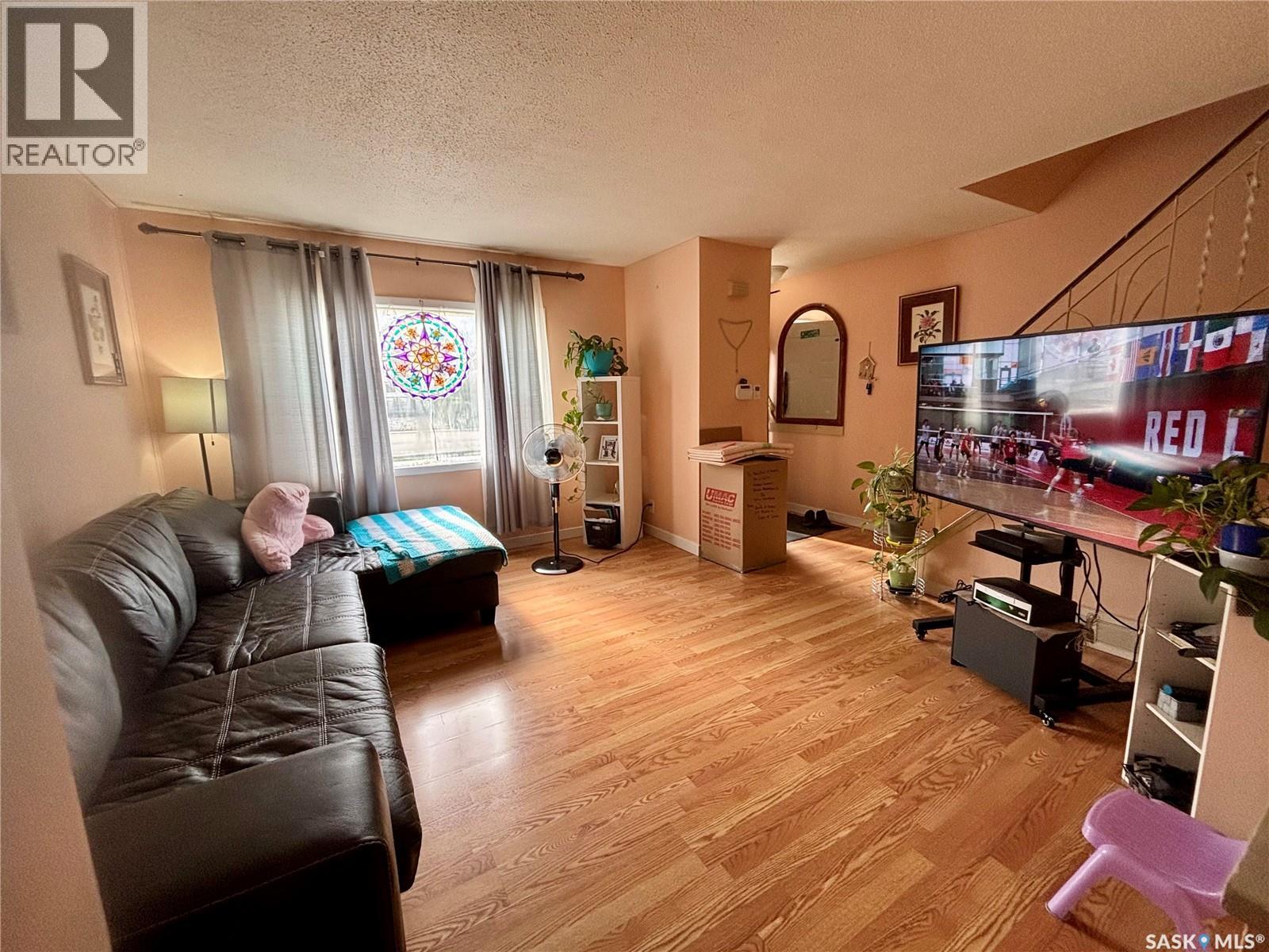419 McIntosh STREET - 4