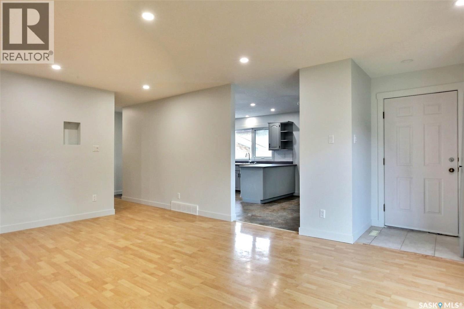 1606 7th AVENUE E - 10