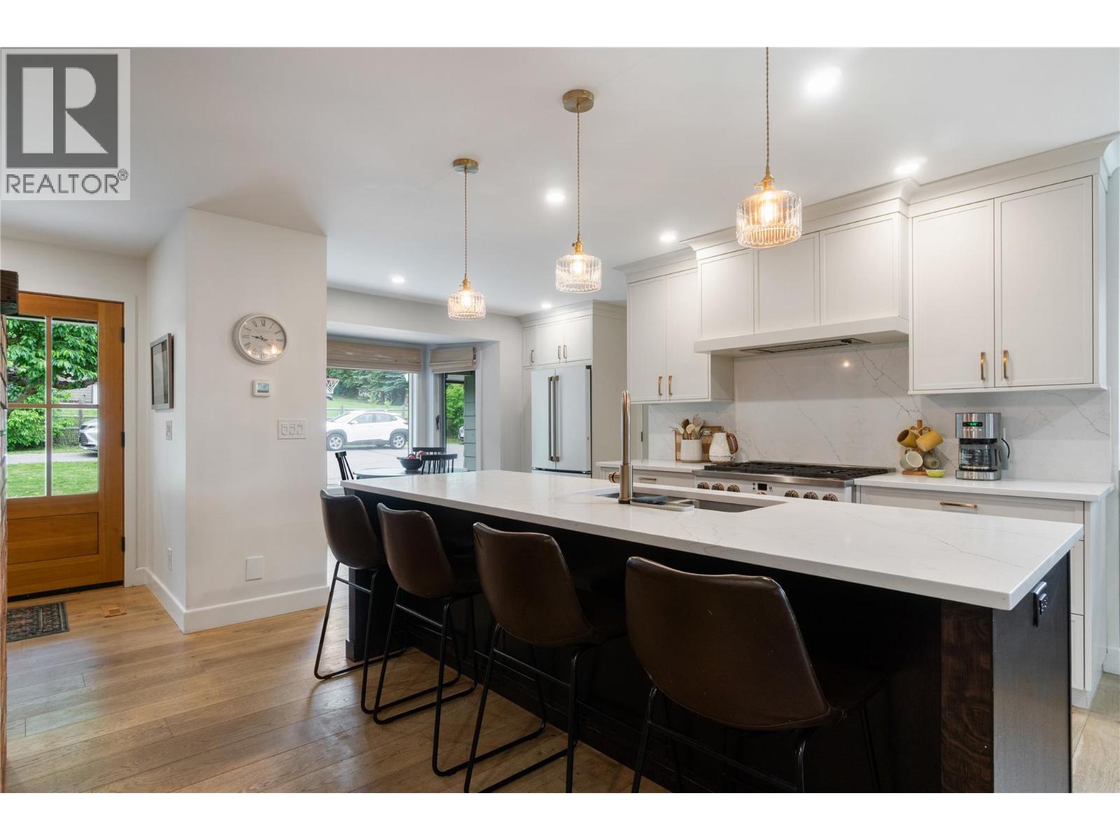  5851 20 Avenue Northeast, Salmon Arm