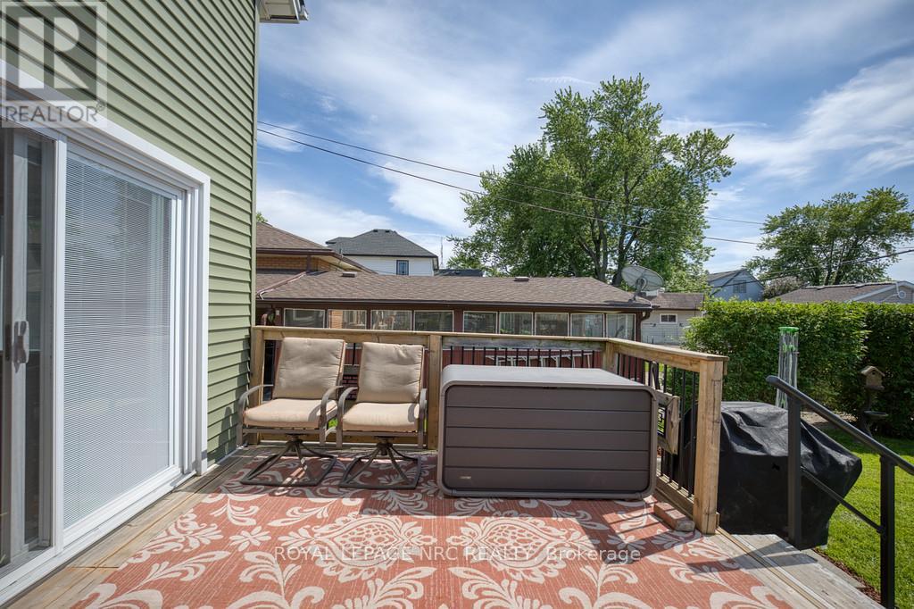 888 STEELE STREET - 18