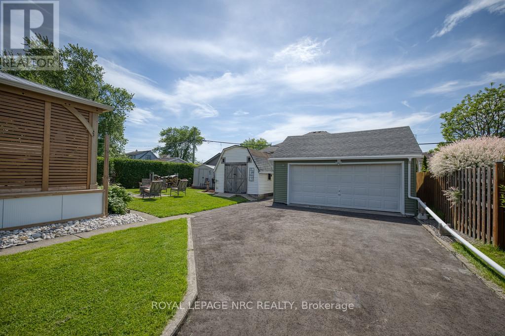 888 STEELE STREET - 21